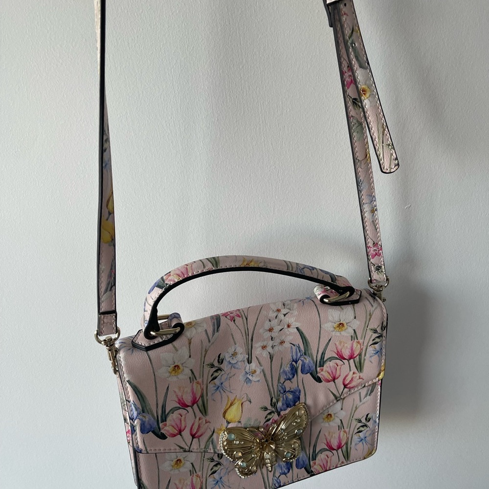 Purses - Picture 7 of 15